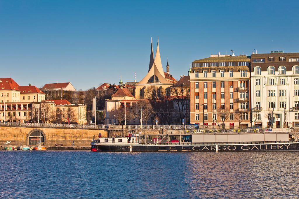 Admiral Hotel na wodzie Praga