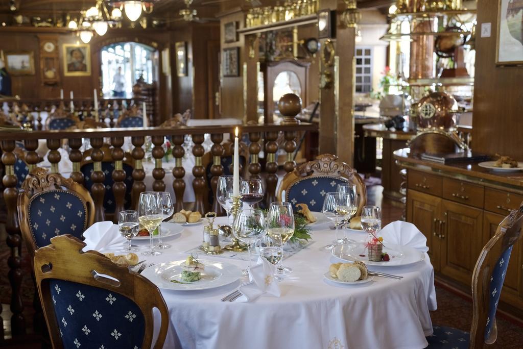 Admiral Hotel na wodzie 3*